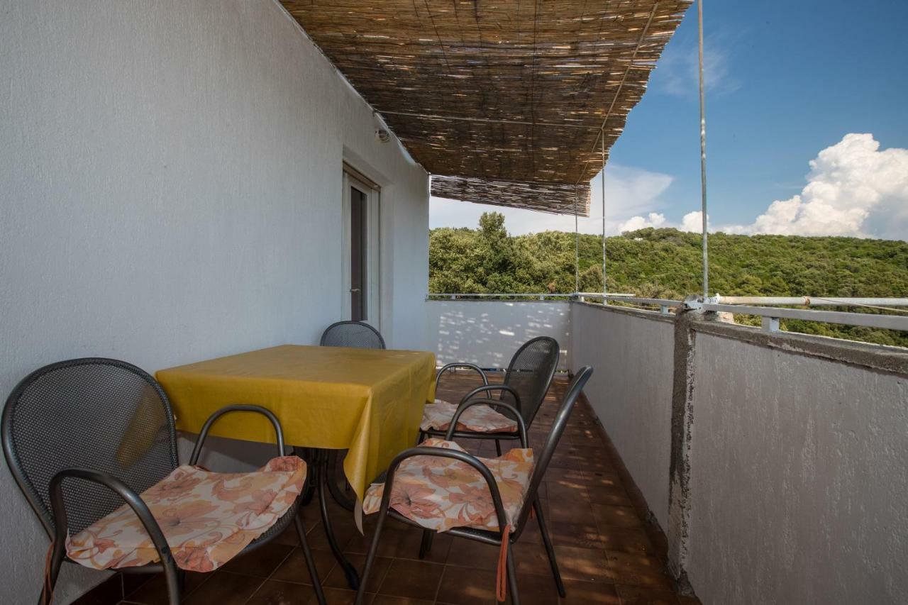 Apartments Renata Kampor Екстериор снимка