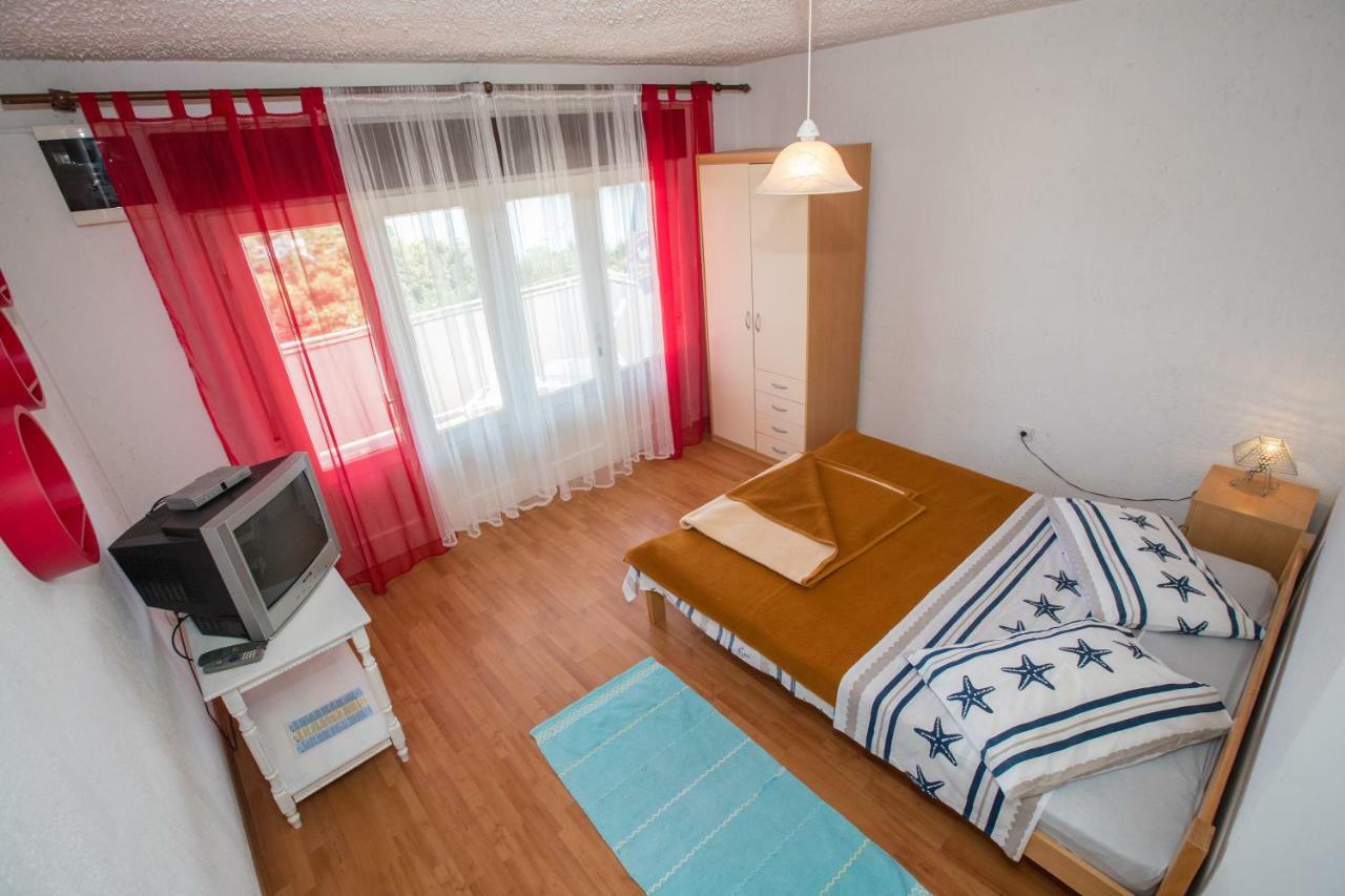 Apartments Renata Kampor Екстериор снимка