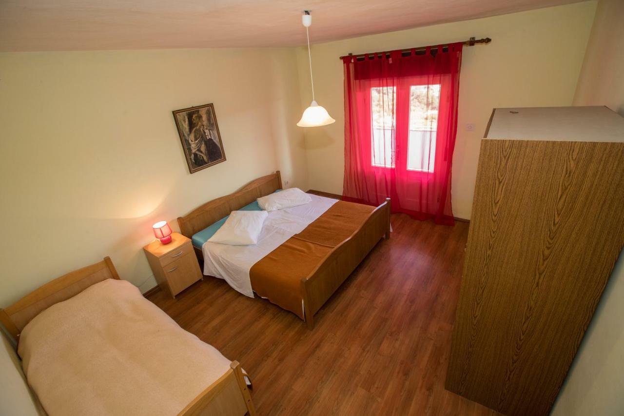 Apartments Renata Kampor Екстериор снимка